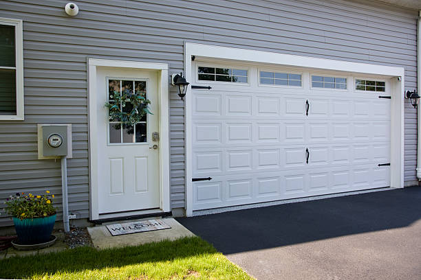 24/7 Emergency Garage Door Panel Replacement experts in Shelby County County, TX